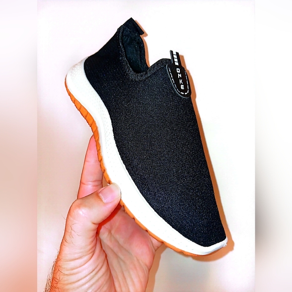 Unisex Solid Slip On Sneakers Comfy Non Slip Soft Sole Shoes for Men & Women - Picture 6 of 10